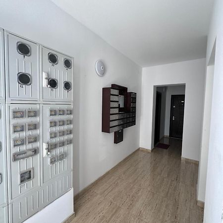 Apartament Simoni Плоещ Екстериор снимка