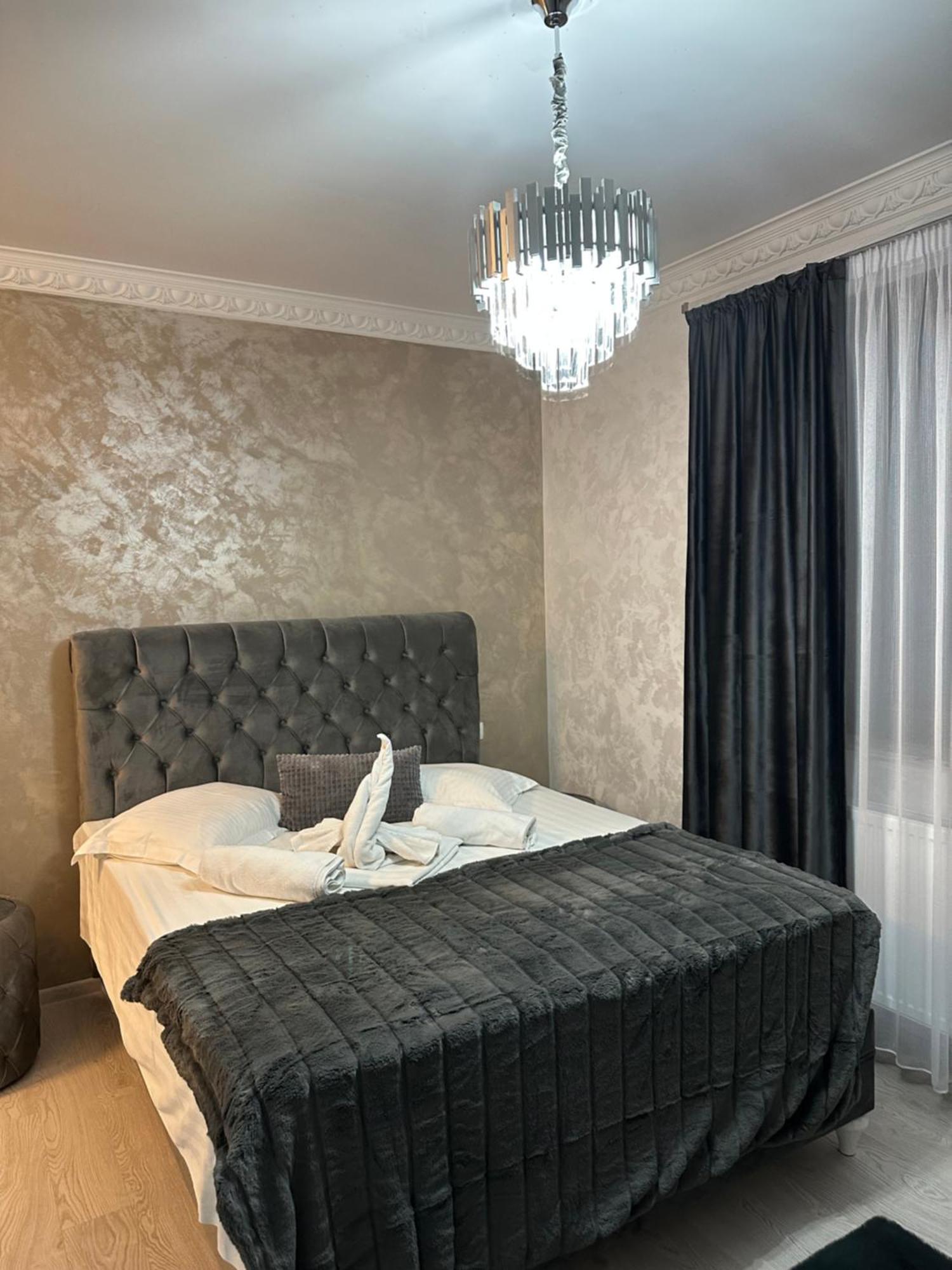 Apartament Simoni Плоещ Екстериор снимка