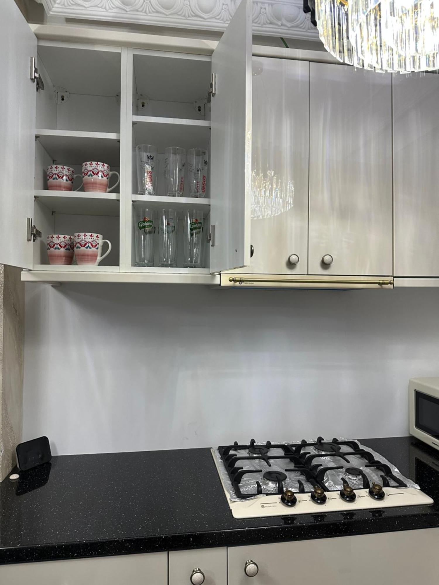 Apartament Simoni Плоещ Екстериор снимка
