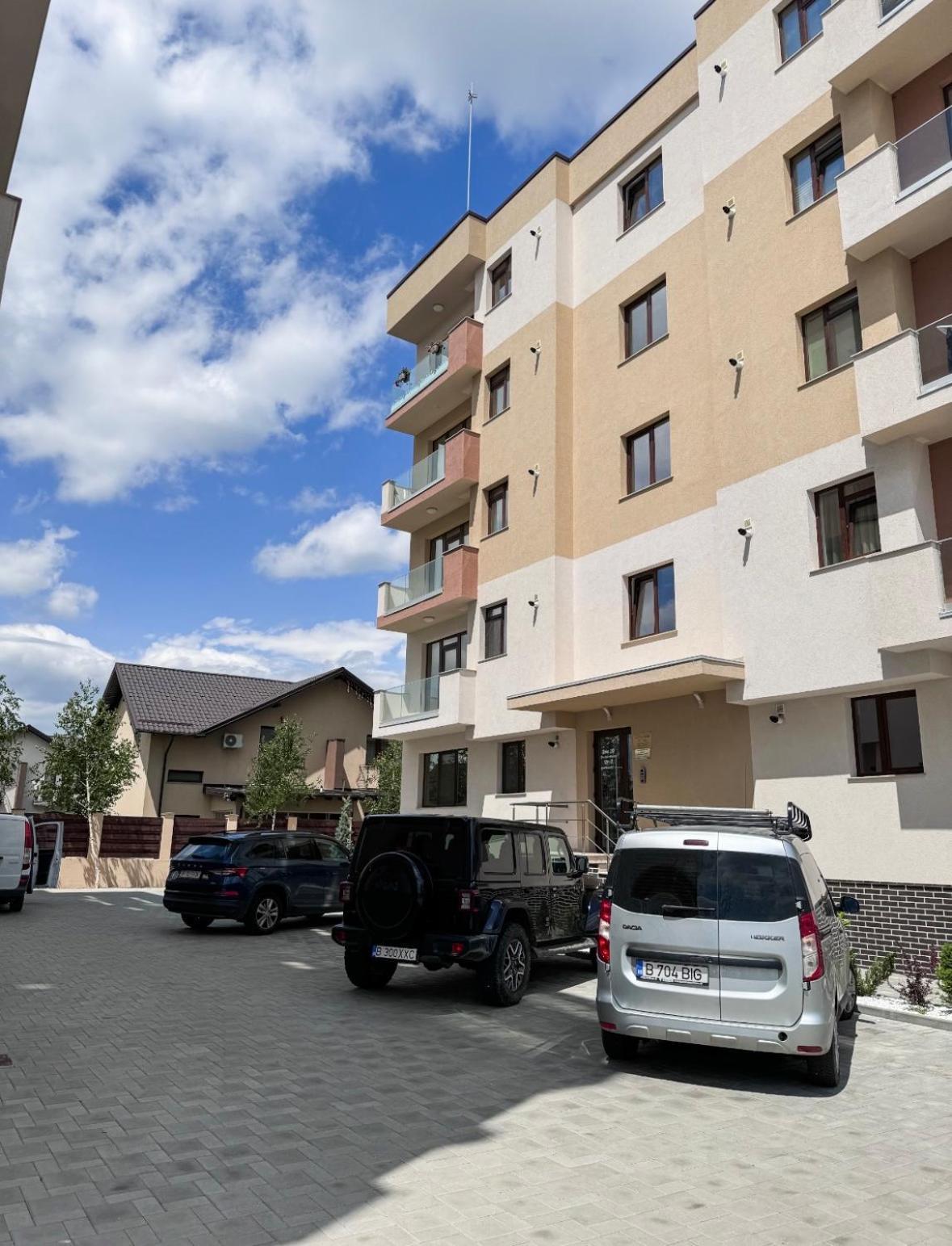 Apartament Simoni Плоещ Екстериор снимка